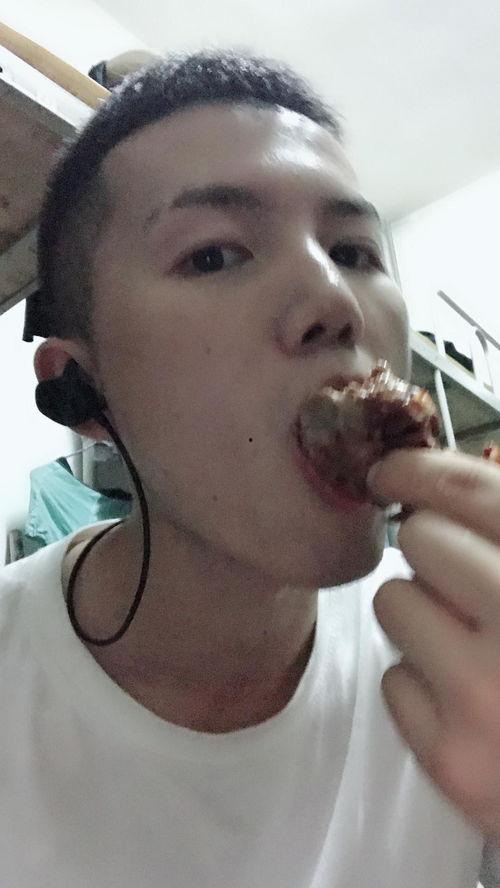 同学吵架 我吃瓜,一场激烈争吵背后的瓜界盛宴