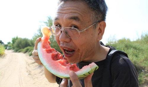 带你吃瓜奇葩人类,那些让人捧腹大笑的“吃瓜”奇葩人类