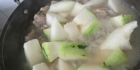 瓜种子生熟两吃,从生食到熟食，营养与美味的双重享受