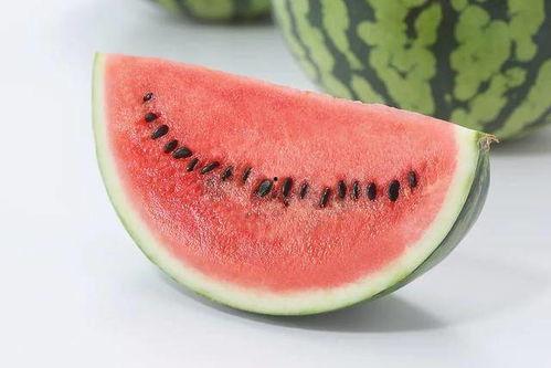 夏天吃瓜季节图片,尽享清凉时光