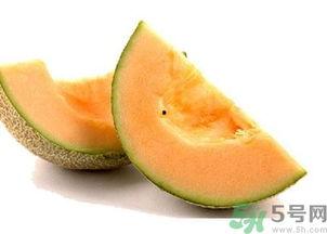 哈密瓜苦了可以吃吗,哈密瓜苦了还能吃吗？揭秘苦哈密瓜的食用之谜