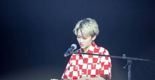 刘雨昕吃瓜群众,瓜田里的青春偶像