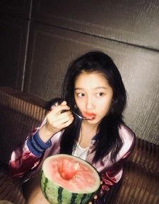 吃瓜吓人照片,吃瓜吓人照片揭秘惊悚幕后