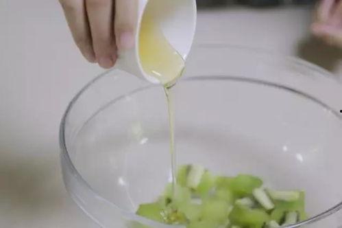 夏日吃瓜椰椰有多少,清凉一夏的甜蜜诱惑