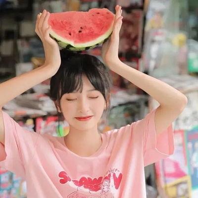 搞笑女吃瓜图像