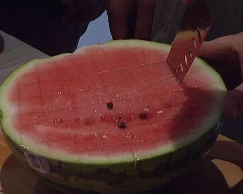 巴黎沙头吃瓜,品味异国瓜果风情