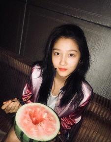 关晓彤吃瓜王牌,揭秘娱乐圈幕后风云