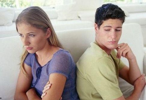 夫妻吵架吃瓜表演视频,吃瓜群众围观表演大戏