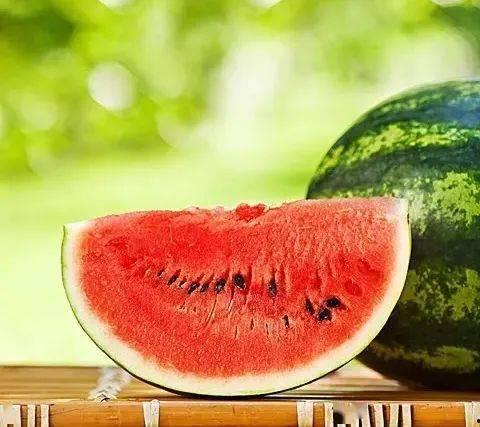 疯批吃瓜,揭秘娱乐圈的疯狂瓜田